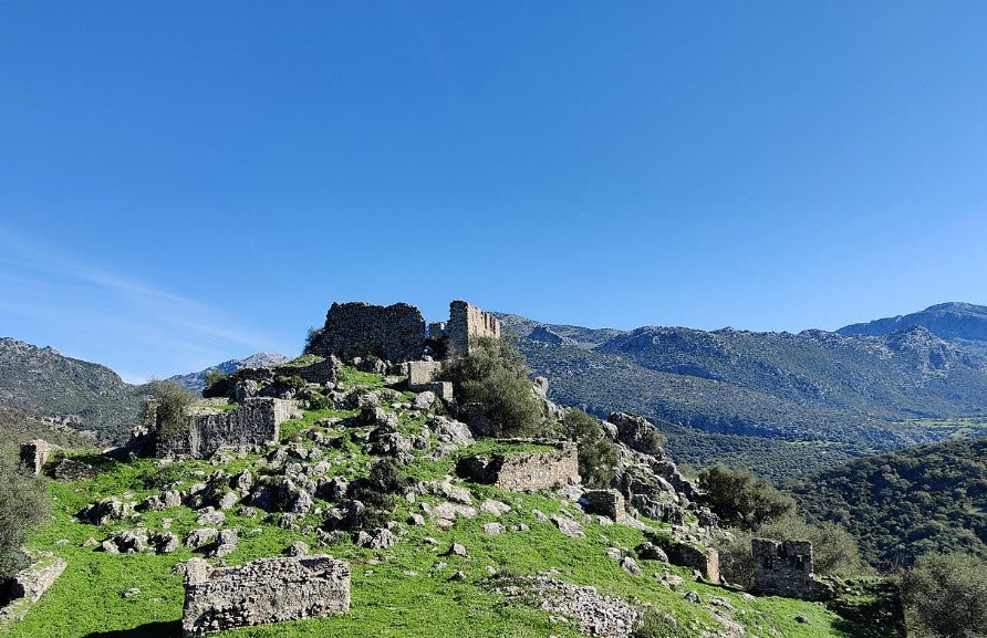 Castillo de Aznalmara, Spain